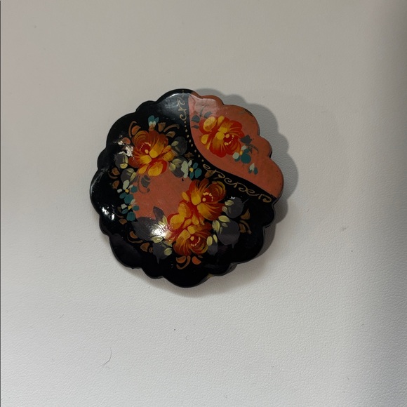 Vintage Russian Hand Painted Lacquered Red Floral Signed Brooche Pin Lot - Picture 3 of 6